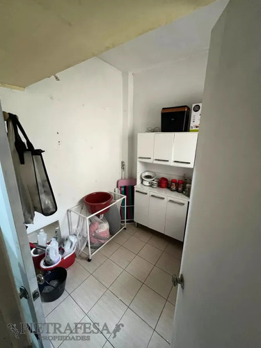 Apto En Venta Con Renta 4 Dormitorios, 2 Baños-centro