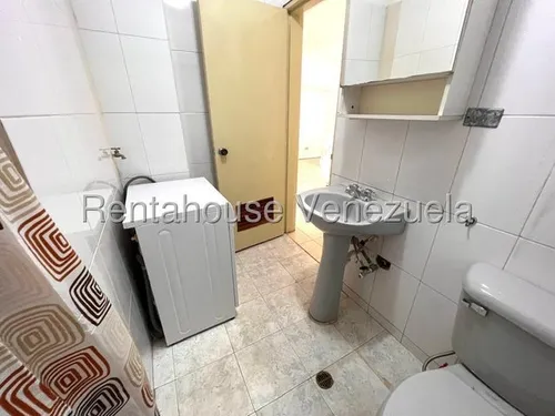 Las Acacias Mls# 25-12440 Wm