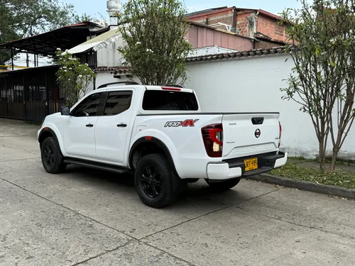 Nissan Frontier 2.5l Automática Diésel 4x4