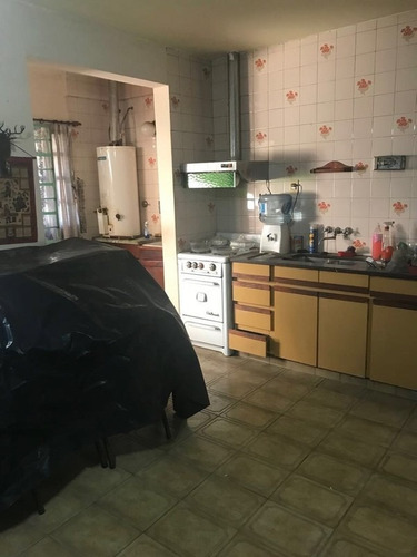 Hermosa Casa 3 Ambientes Con Cochera En Temperley Este