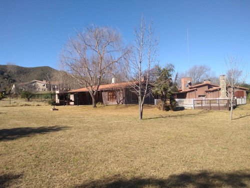 Casa En Villa Del Parque Rumipal