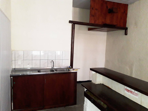 Venta Local Comercial Brazo Oriental - Av. Dr. Luis A. De Herrera