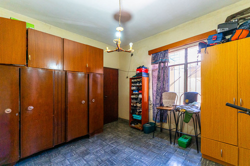 Ph De 2 Dormitorios Con Patio En Venta Acepta Auto
