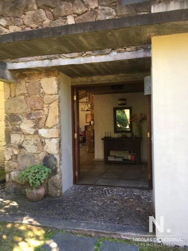 Casa De 3 Dormitorios En Rincon Del Indio, Punta Del Este