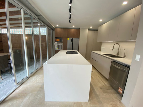 Alquiler/pb/duplex/ La Castellana/150m2/tza-70m2/ 2h-3b-2pe