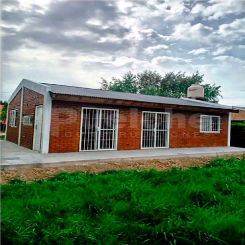 Chalet 3 Dormitorios -construcción Tradicional En Ladrillos Y Hormigón - Sin Anticipo