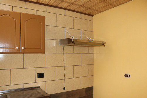 Imagen 16 de 20 de Alquila Casa En Alajuela Centro. Muy Céntrica Y Segura A 400mts Del Mercado. Casa En Perfectas Condiciones. Barrio Seguro. A 100mts De La Escuela Guatemala