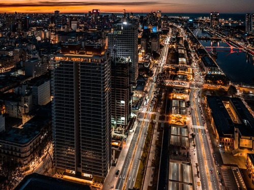 Departamento 2 Ambientes Amplios Con Posibilidad De División Piso Alto En Quartier Del Bajo
