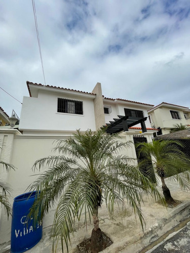 Casa En Venta Residencial Villa Isabel, Próximo A La República De Colombia. De Oportunidad