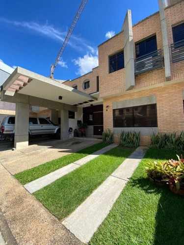 Hermoso Townhouse En Los Mangos Urb.  Muralla Alta Socc