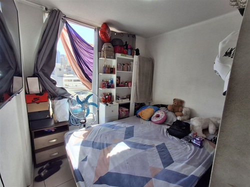 Departamento En Venta De 2 Dorm. En Santiago
