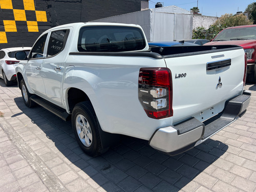 Mitsubishi L200 2.4 Cd Glx 4X2 Mt