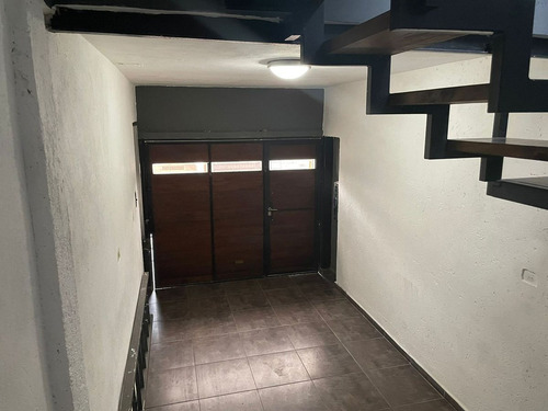 Vende Ph C Cochera En P.a. En Caraffa Y O. Pintos