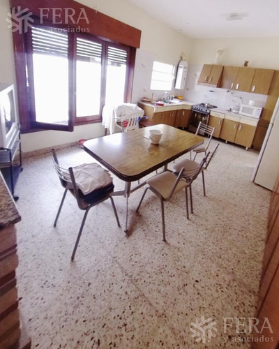Venta De Casa 3 Ambientes Con Jardín En Wilde (26228)
