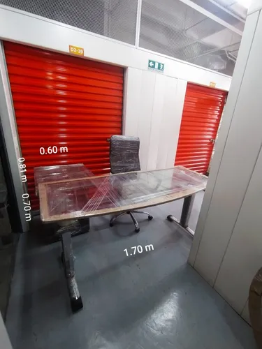 Mesa Para Juntas Y Mesa Escritorio En Vidrio
