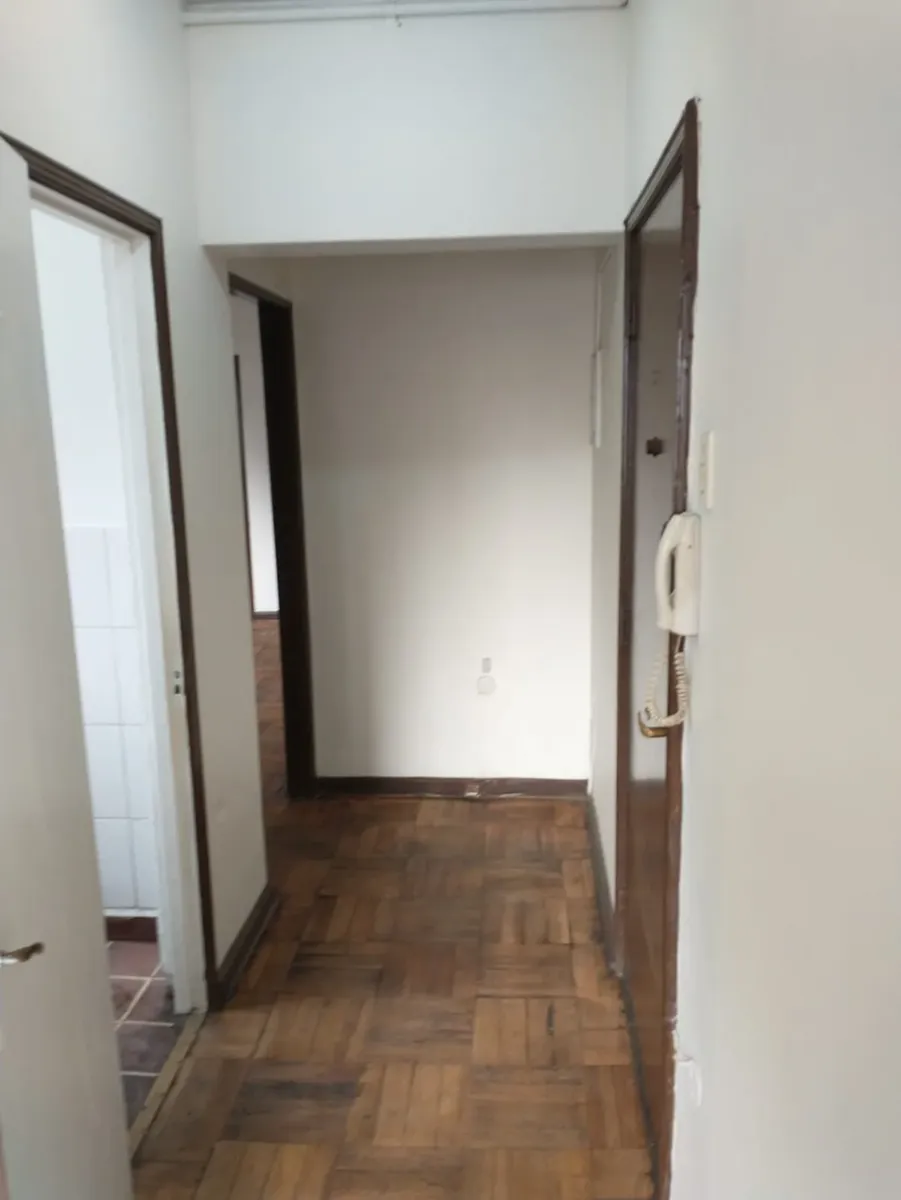 Imagen 1 de 6 de 390.000 Av. Bulnes Con Olivares A Pasos Metro 1 Dormitorio