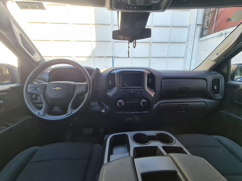 Chevrolet Silverado 5.3 V8 Custom Doble Cabina 4X4 At