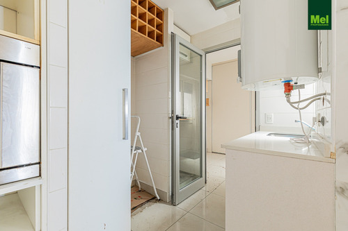 Excelente 3 Ambientes Con Dependencia Y Balcon Al Frente