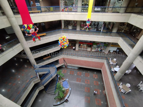 Imagen 2 de 8 de En Venta Practico Local Comercial. Urb Santa Fe Norte. Mls #23-4941. Gm