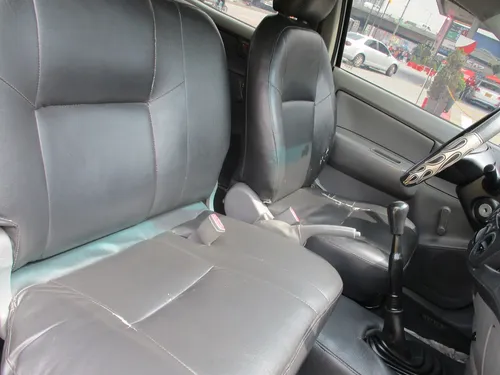 Toyota Hilux Doblecabina 4x2 2700cc Mt