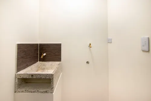 Edificio ( Local Y Apartamentos) En Venta