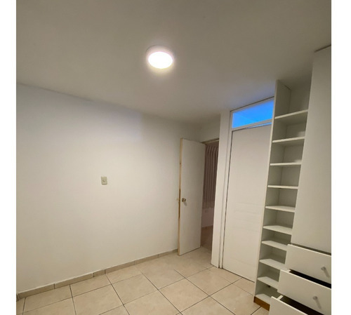 Imagen 2 de 9 de Minidepartamento En San Borja, Departamento En San Borja, Departamentos En San Borja, En Avenida Rosa Toro Cuadra 9 Cruce Con Canada Cuadra 35, Excelente Zona Comercial Todo A La Mano