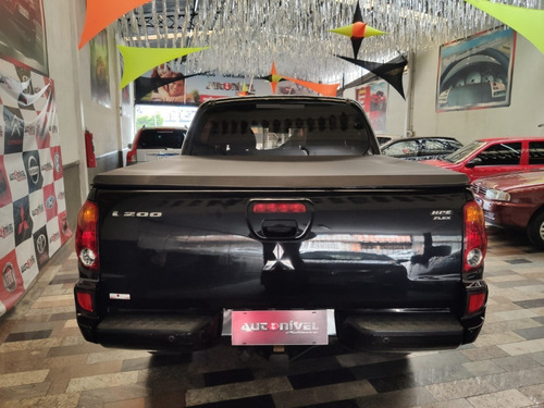 Imagem 4 de 13 de Mitsubishi L200 3.5 Triton Hpe Flex Cab. Dupla 4x4 Aut. 4p