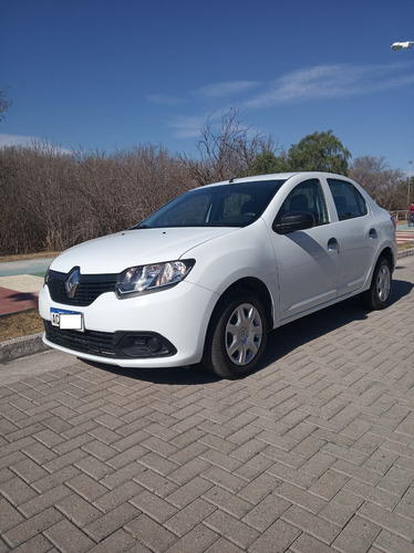 Imagen 2 de 15 de Renault Logan 2018 Con 7500 Km Impecable