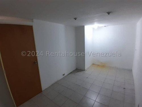 Local Comercial En Venta Muy Versatil Y Comodo En Venta Centro Comercial Oasis Center Guatire Mls#24-20898 - Jca