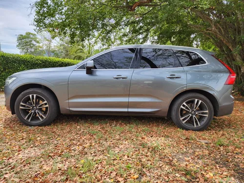 Volvo XC60 T5 Awd Momentum Blindaje 2 Plus At 2.0 Cc T 2021