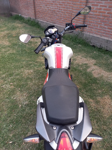 Imagen 6 de 9 de Benelli Tnt 15 Naked