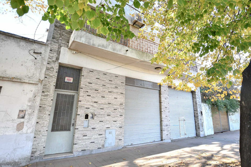 Casa Con Local En Venta En Tolosa