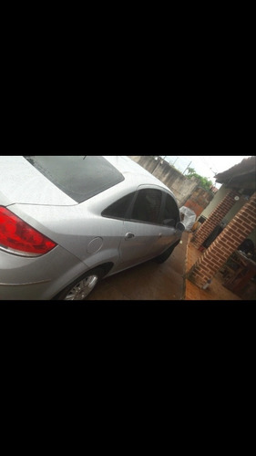 Fiat Linea 2012 1.8 16v Essence Flex 4p