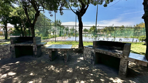 Departamento En Venta De 3 Dorm. En Cerrillos