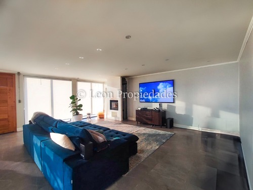 Se Vende Gran Casa En Condominio, Cuyuncavi, Curacaví.