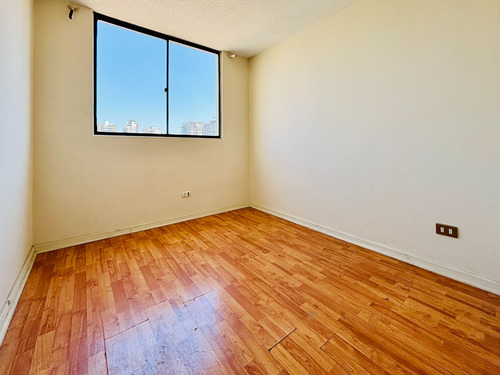 Se Vende A Pasos Parque Bustamante, 3 Dormitorios, Santiago