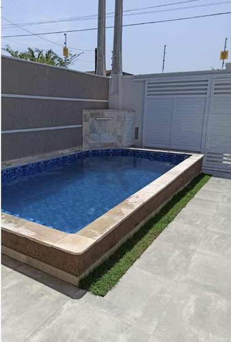 Casa Com Piscina Beira Mar Em Itanhaém (locação Temporada)