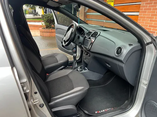 Motor 1.6, Versión Tope De Gama, Vidrios Eléctricos, Rines