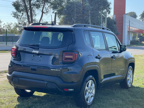 Imagen 2 de 18 de Jeep Renegade 1.8 4x2 Sport At 2023