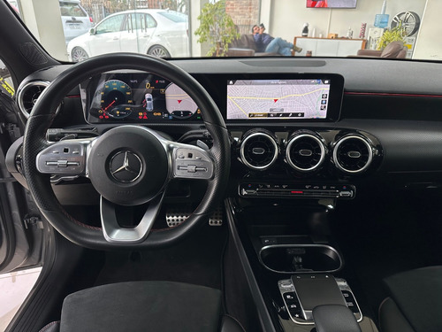 Mercedes Benz A200