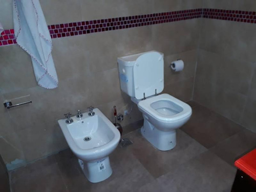 Excelente Casa En Barrio Cerrado
