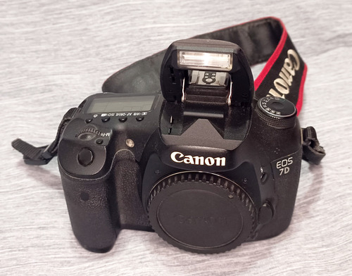 Cámara Canon Eos 7d Dslr, Modelo Ds126251, Refurbished