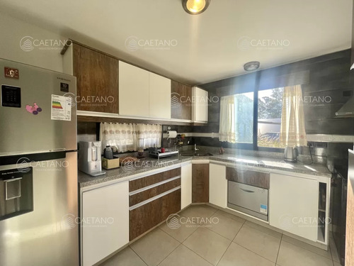 Venta Casa - 2 Dormitorios 2 Baños - El Tesoro La Barra