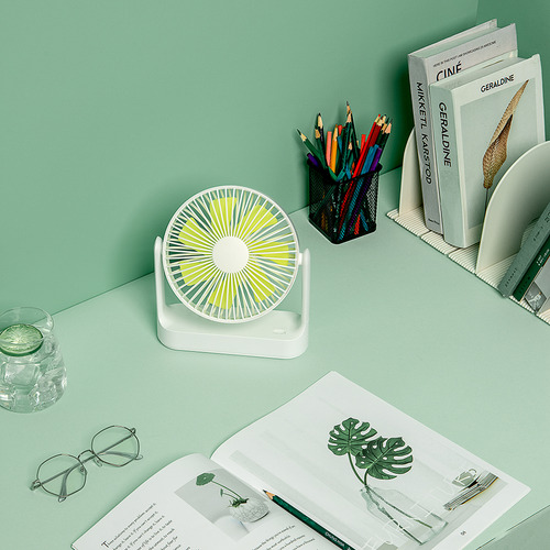 Ventilador De Escritorio Recargable Multifuncional Con 4 Vel