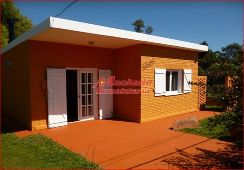 Imagen 8 de 10 de Casa En Venta - El Tesoro
