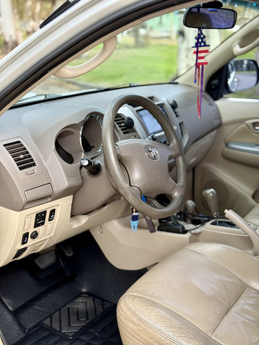 Toyota Hilux SW4 3.0 Srv Cuero At