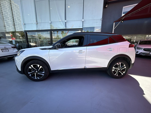 Peugeot 2008 GT 5P 1.2 PURETECH 130HP AUT 6VEL FL