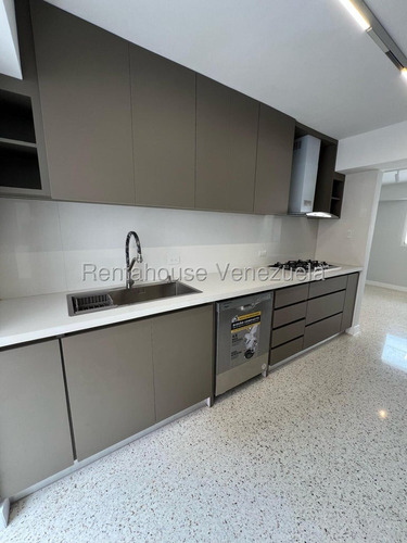 ¡completamente Remodelado Esperando Para Ser Estrenado, Cercano A La Plaza Apartamento En Venta En Una Ubicación Inmejorable! - Los Palos Grandes - Luis Gomez - Mls #25-18086