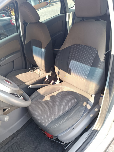 Fiat Grand Siena 1.6 16v Essence Flex Dualogic 4p