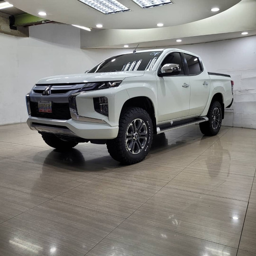 Imagen 2 de 9 de Mitsubishi L200 2021
